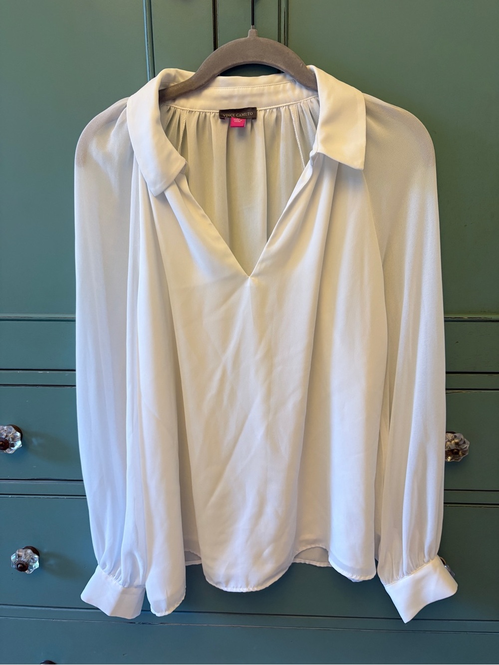 Vince Camuto White V-Neck Collared Long-Sleeve Blouse